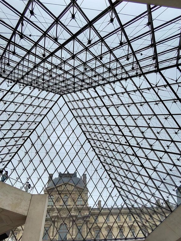 Image of a galss and steel structure