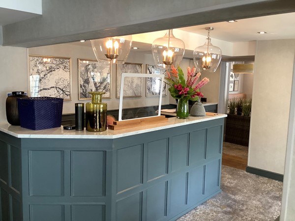 (5) small reception desk