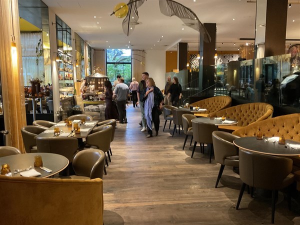 Image of a dining area