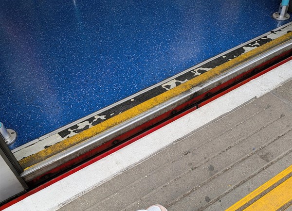 Image of gap between the train and the platform
