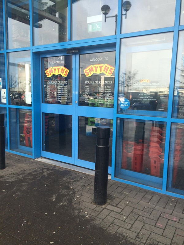 Picture of Smyths Toys, Falkirk - Main entrance.