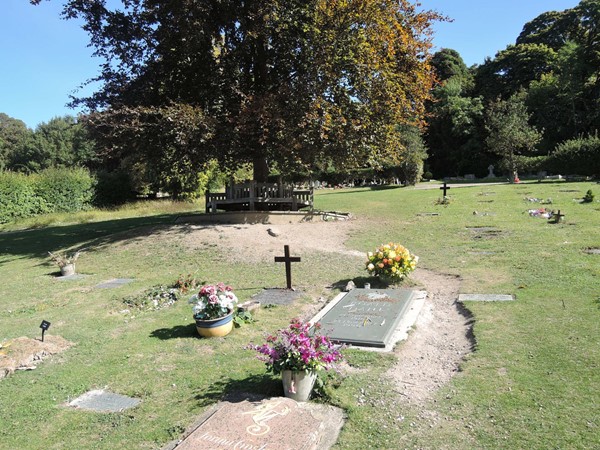 Roald Dahl's Grave
