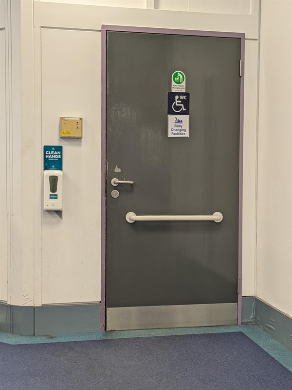Image of door to accessible toilet, from the outside