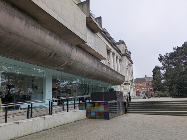 Image of the exterior of the Ulster Museum