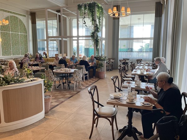 Image of a dining area