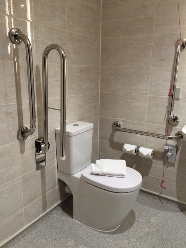 An accessible bedroom's wet room
