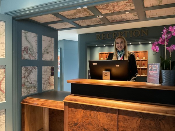 Reception desk is now on your right and you will be warmly greeted by what we found to be, really nice, friendly staff, who in our case, who went beyond helping us, treating all guests with kindness and understanding.
