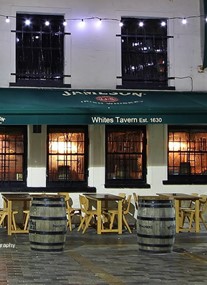 White's Tavern