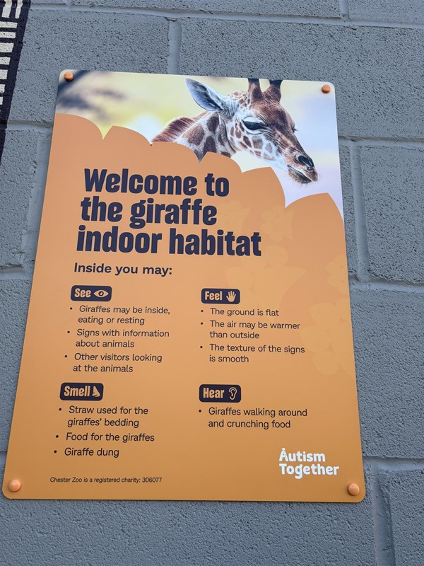 More sensory information for one of the indoor animal exhibits