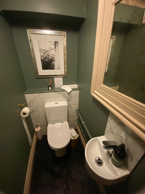 Image of the toilet