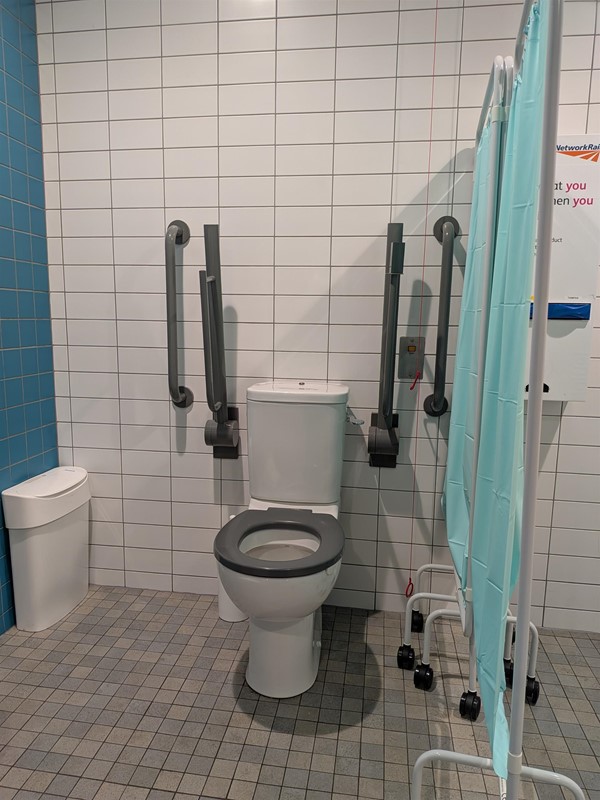 image of the toilet and partition