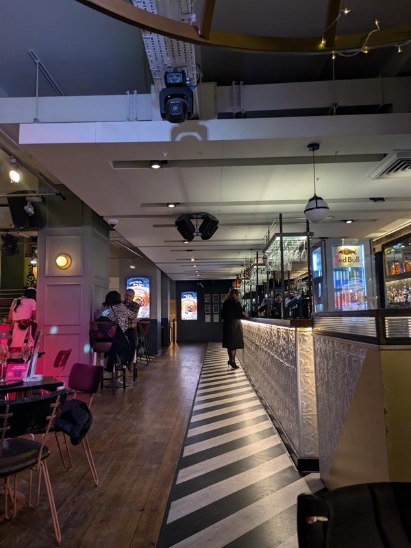 Image of bar area in the Slug &Lettuce