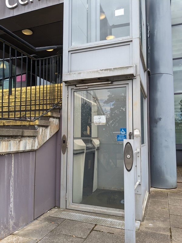Image of Renfrewshire House lift