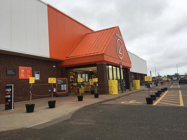 This image is of the entrance to the store and also shows the rope barriers to help with Covid-19 restrictions.