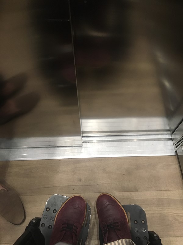 Space left at the front in the lift