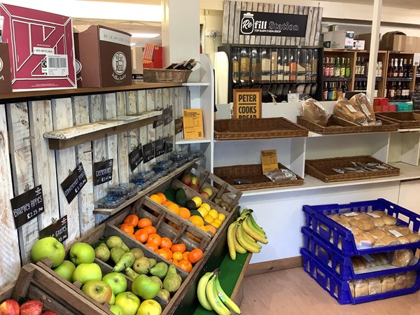 (4) fruit and bread counter