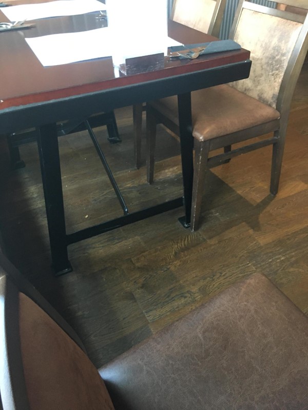 Image showing the end of the table at Porters.