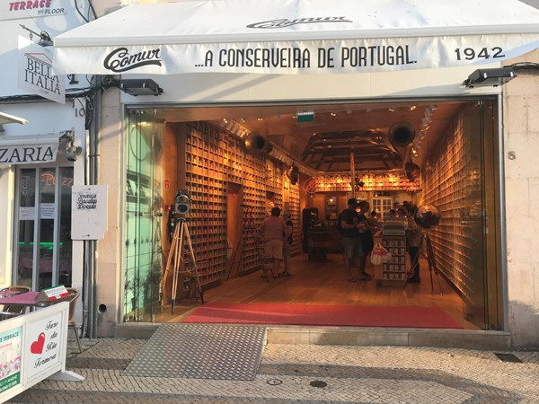 Photo of the shopfront.