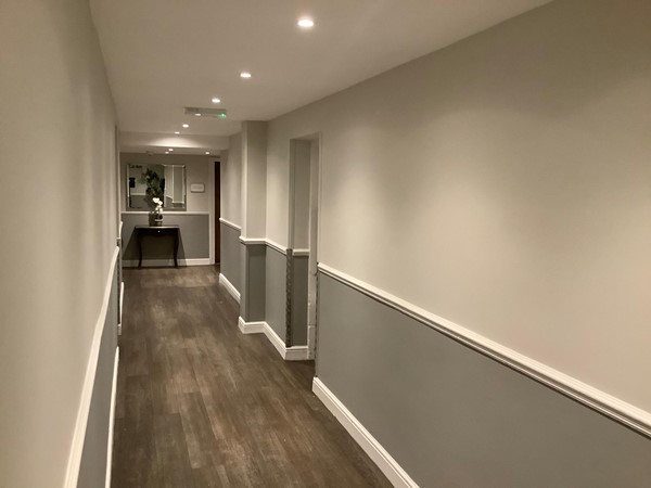 Picture of the corridor continues ahead ( photo 14) and lead to the Hatherley function suite