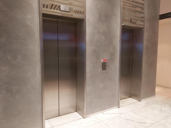 Pair of lifts