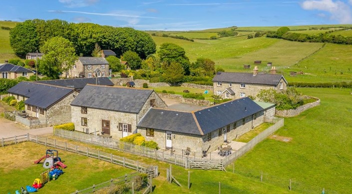 Nettlecombe Farm Holiday Cottages and Fishing Lakes