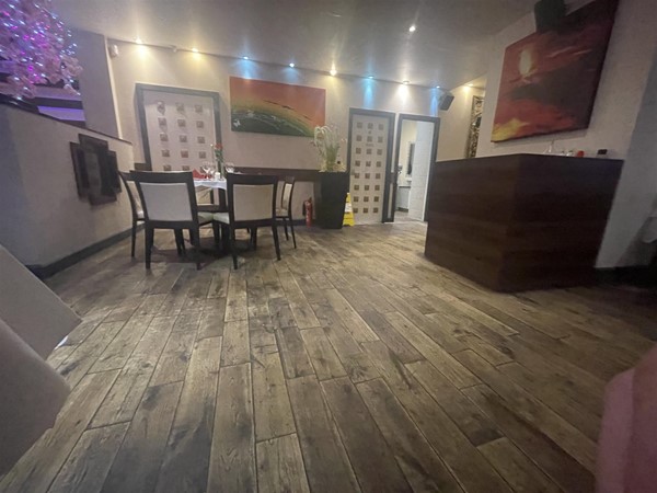 Level area of restaurant