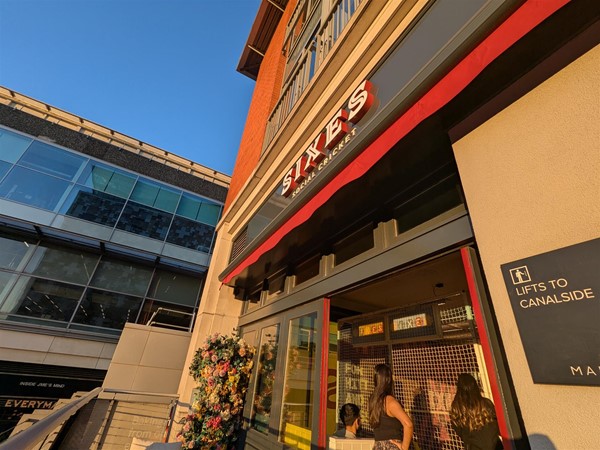 Image of the exterior to Sixes