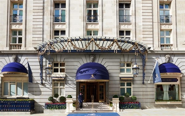 Front entrance showing steps