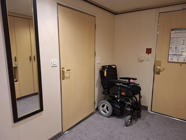 Stateroom 5013 bathroom door on left cabin for on right
