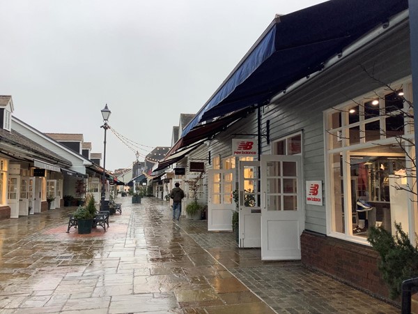 Picture of a rainy path in Bicester Village