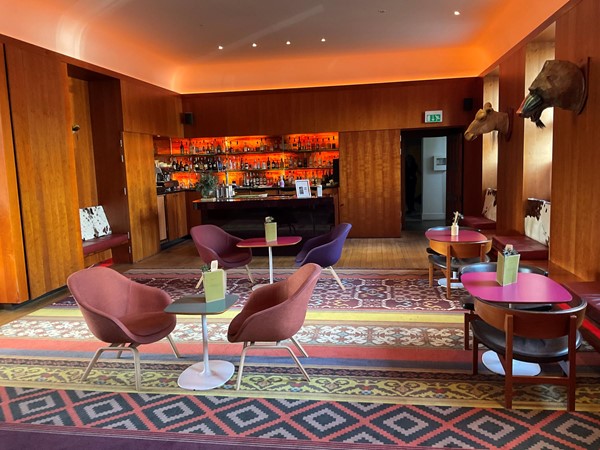 We found it difficult to describe the main lounge