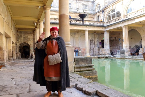 Image of a tour guide at the Roman Baths