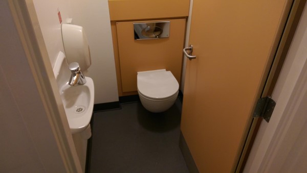 Picture of Edinburgh Central Youth Hostel - Toilet in a standard single room