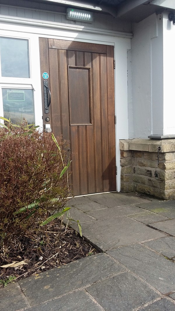 Entrance for wheelchair users