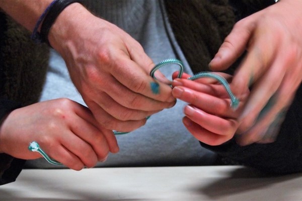 knot tying activity