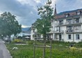 This photo shows the frontage of the hotel but our rooms were in a new extension to the rear. We liked the wild flower garden at the front of the hotel with every flower bed in town in full bloom.