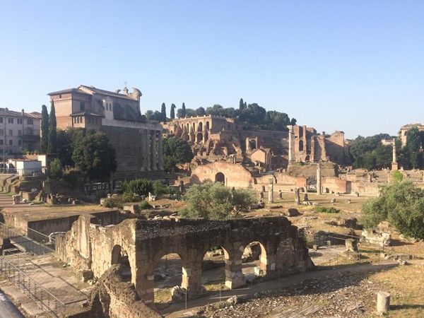 Photo of the Forum.