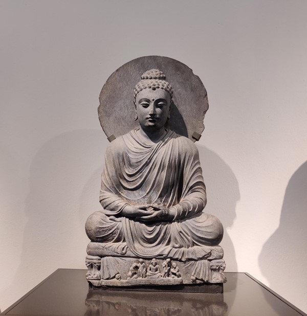 A Buddha statue