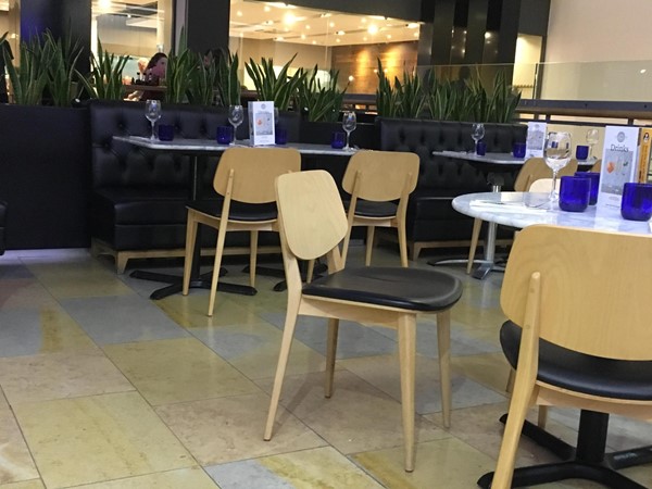 Image of outdoor seating area within the shopping centre.