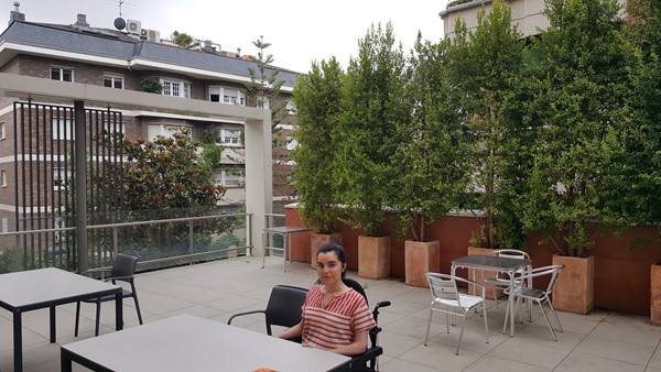outdoor dining terrace wheelchair accessible