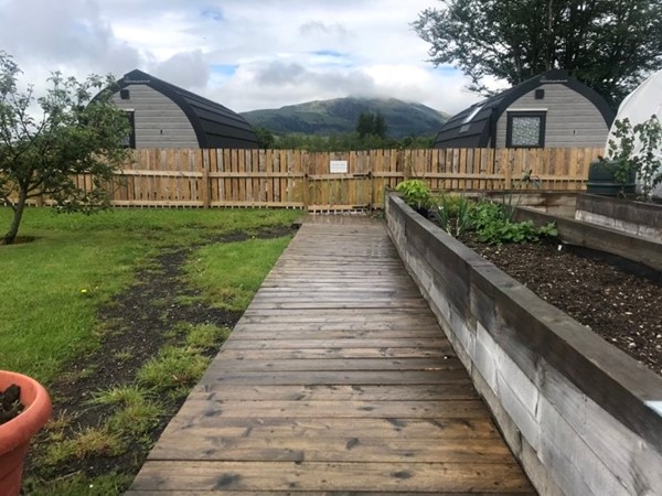 Image of the accessible pathway to Callander from the pods.