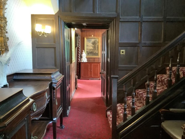 Picture of a corridor and some stairs