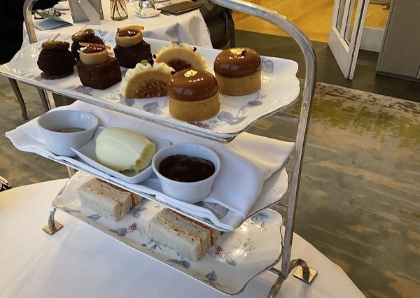 Image of a cake tray