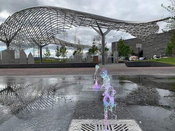A close up of one of the jumping fountains