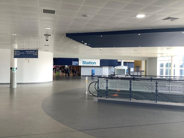 Photo 1 station walkway
