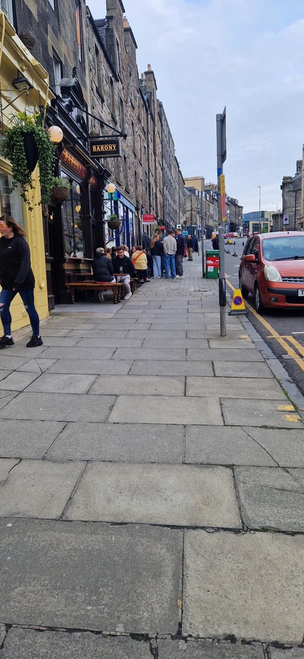 Steepish incline along Broughton Street.