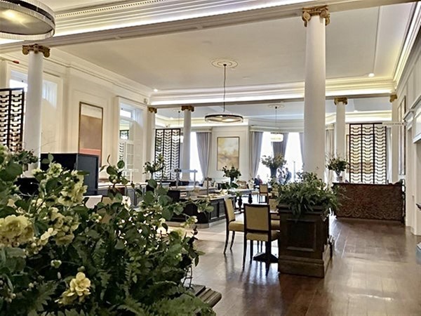 Image of a lobby.