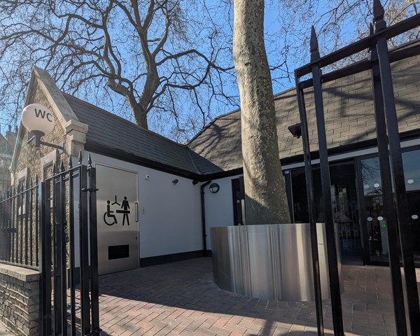 Image of Changing Places toilet from the outside