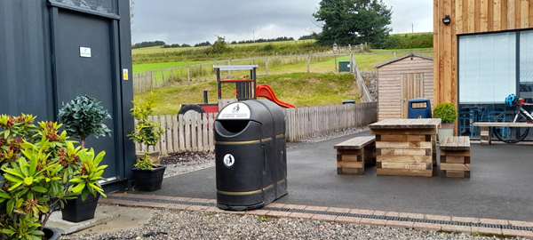 Litter bin outside the Highland Farm Cafe