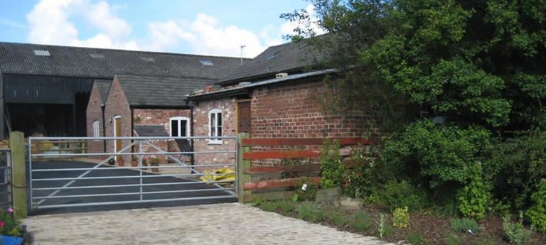 Martin Lane Farm Holiday Cottages 'The Stable'